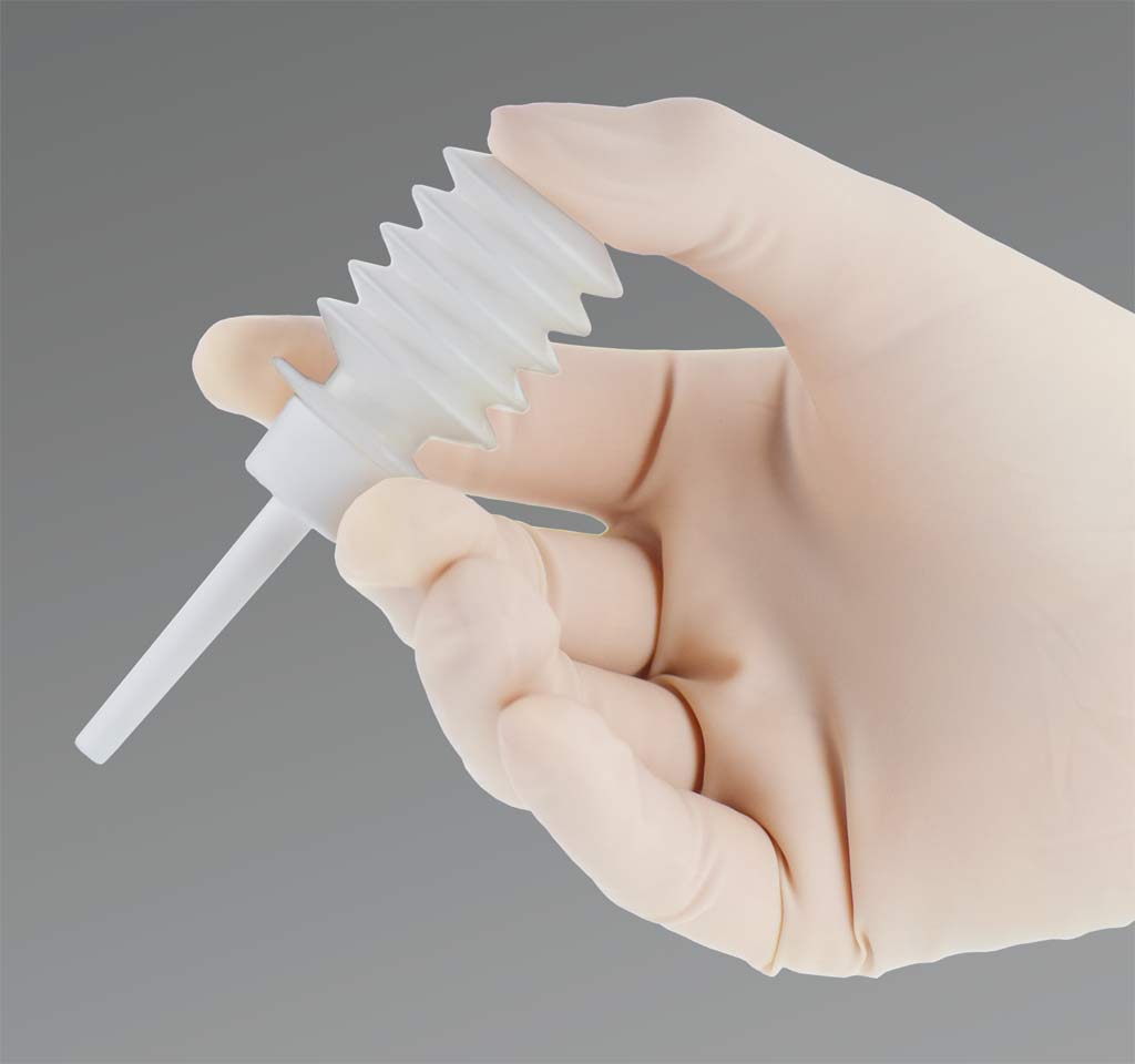 STARSIL-HAND-gray-background